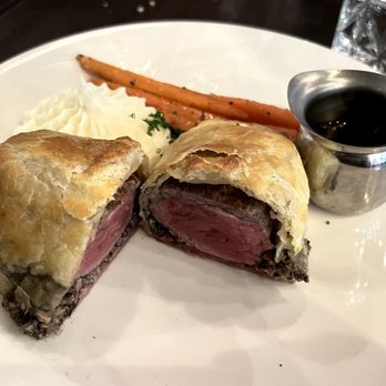 Stardust - Beef Wellington - Cocktail Bars Near Me - Boise, Idaho Stardust - Beef Wellington - Cocktail Bars Near Me - Boise, Idaho
