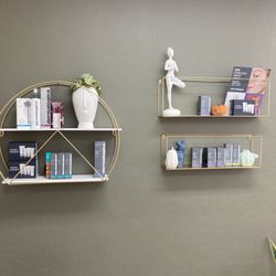 Desert Glow Waxing & Skin Studio - Waiting room