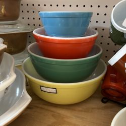 Carolina Marketplace - Pyrex