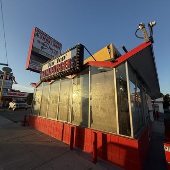 Tip Top Hamburgers - Outside - Sandwiches Near Me - Arleta, California