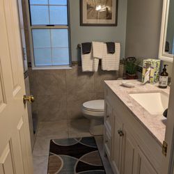 Harvest House Bed & Breakfast - Bathroom