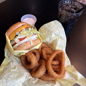 Hodad's - Single cheese burger, onion rings, and a Dr. Pepper - Burgers Near Me - San Diego, California Hodad's - Single cheese burger, onion rings, and a Dr. Pepper - Burgers Near Me - San Diego, California