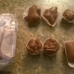 Caramels (1/2 lb bag) and assorted chocolates for my purchase!