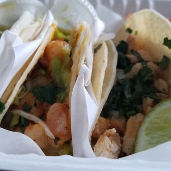 La Piñata Takos - Mexican Near Me - Portland, Oregon