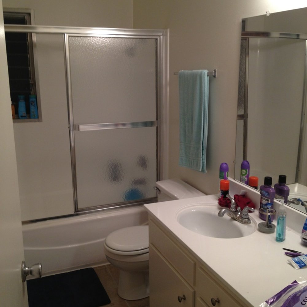 Villa Campana - Bathroom - Apartments Near Me - Camarillo, California Villa Campana - Bathroom - Apartments Near Me - Camarillo, California