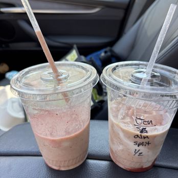 Matcha Magic Bellevue - Split cup strawberry glaze smoothie - Coffee & Tea Near Me - Bellevue, Washington Matcha Magic Bellevue - Split cup strawberry glaze smoothie - Coffee & Tea Near Me - Bellevue, Washington