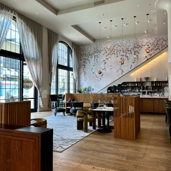 Otto's Uptown Kitchen - Interior - Lounges Near Me - Oakland, California