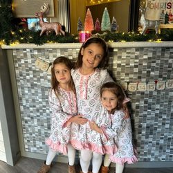 Village Pediatrics at Vickery - Santa Pictures
