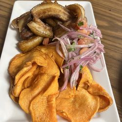 Don Pedrito Gourmet - Chicharrón de Puerco / Fried Pork Rind