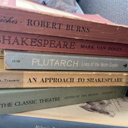 Second Chance Resale - Vintage books