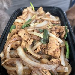 Lin’s Express Potranco - Mongolian Chicken