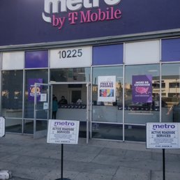 Exterior photo of T-Mobile - Culver City, California Exterior photo of T-Mobile - Culver City, California