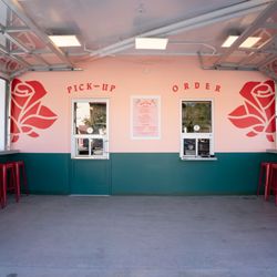 The Win-Dow Long Beach - Order at the window