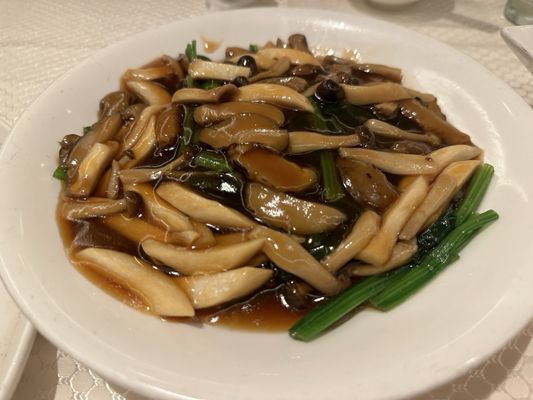 Wah Lok Cantonese Restaurant by null