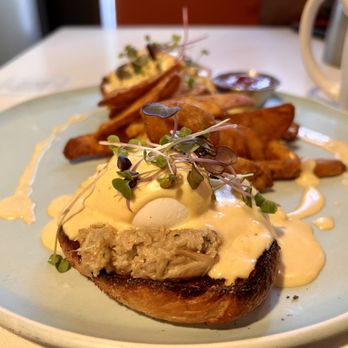 OEB Breakfast - Downtown - a plate of food on a table - Breakfast & Brunch Near Me - Calgary, Alberta OEB Breakfast - Downtown - a plate of food on a table - Breakfast & Brunch Near Me - Calgary, Alberta