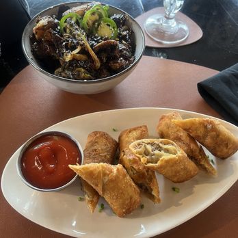 The Highland Restaurant & Bar - Breakfast & Brunch Near Me - Glenside, Pennsylvania