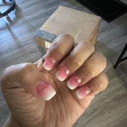 I asked for the gal to ombré the white with the darkest pink that would look nice.