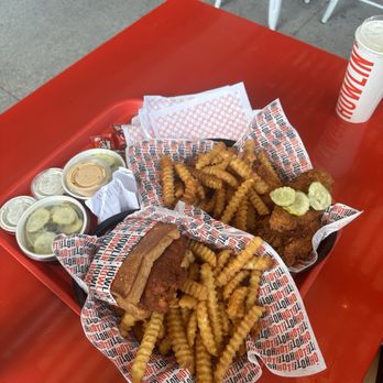 Howlin' Ray's - Luis style if you know you know 10/10 with mild tender as well - Southern Near Me - Pasadena, California Howlin' Ray's - Luis style if you know you know 10/10 with mild tender as well - Southern Near Me - Pasadena, California