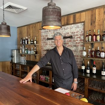 Singletree Heritage Kitchen - Bar and tender extraordinaire. - New American Near Me - Waynesville, North Carolina Singletree Heritage Kitchen - Bar and tender extraordinaire. - New American Near Me - Waynesville, North Carolina