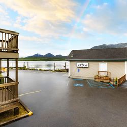 The Ketch Inn & Marina