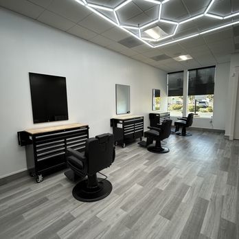 Dapper Studio Barbering - Barbers Near Me - Brentwood, California