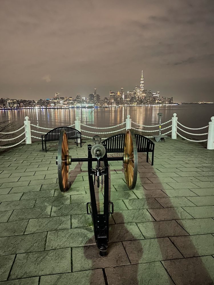 CASTLE POINT ON HUDSON 1 Castle Point Ter, Hoboken, New Jersey