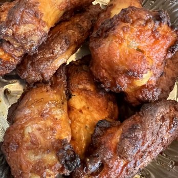 Tumby's Pizza - Hot Wings   @hybrideater - Pizza Near Me - Los Angeles, California