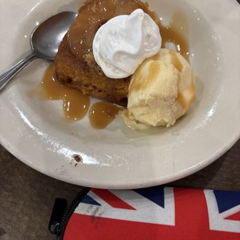 Janie’s Place - Pineapple upside down w/ice cream. - Soul Food Near Me - Bristol, Tennessee Janie’s Place - Pineapple upside down w/ice cream. - Soul Food Near Me - Bristol, Tennessee