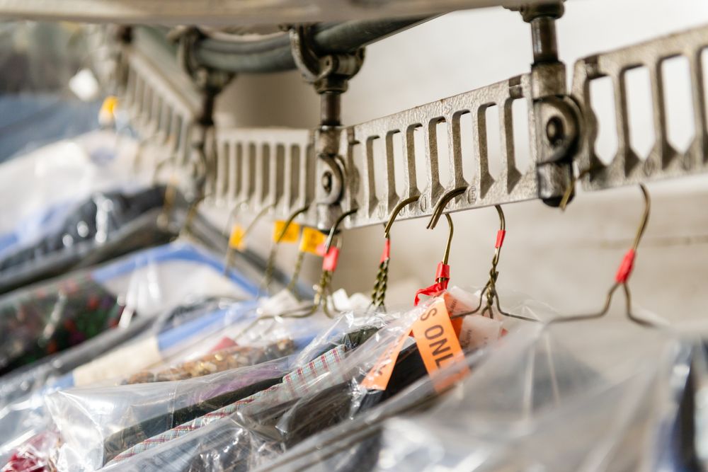 DOUGLAS CLEANERS WEST MAPLE Updated August 2024 19 Photos & 10