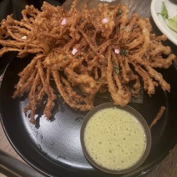 Tong - Enoki Bloom - Thai Near Me - Brooklyn, New York