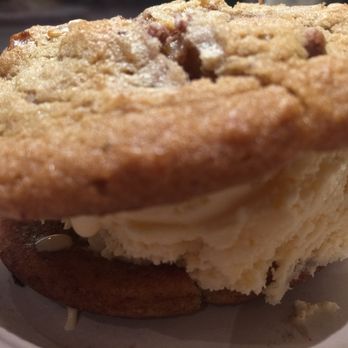 Insomnia Cookies - Worth the calories! - Desserts Near Me - New Haven, Connecticut Insomnia Cookies - Worth the calories! - Desserts Near Me - New Haven, Connecticut