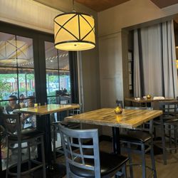 Trevi Cafe & Wine Bar - Interior seating