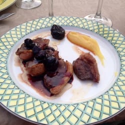 Bodegas Del Sobrarbe - Duck with cherries, applesauce and plum