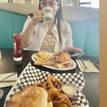 Chubby's Diner - Buffalo Crispy Chicken Sandwich California Turkey Club - Diners Near Me - Manteca, California