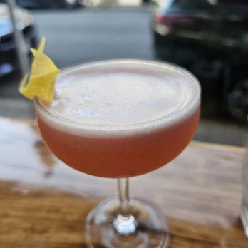 Fete - Clover Club - New American Near Me - Honolulu, Hawaii