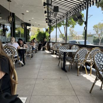 The Corner - Outdoor patio - Breakfast & Brunch Near Me - Glendale, California The Corner - Outdoor patio - Breakfast & Brunch Near Me - Glendale, California