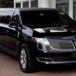 Top Fleet Limo - Beautiful 8-14 passenger stretch limos for your entertainment needs.