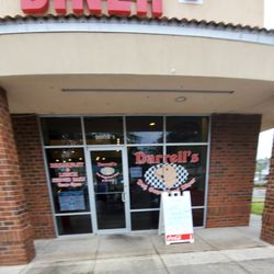 Darrell's Dog Gone Good Diner - Entrance to Darrell's Diner