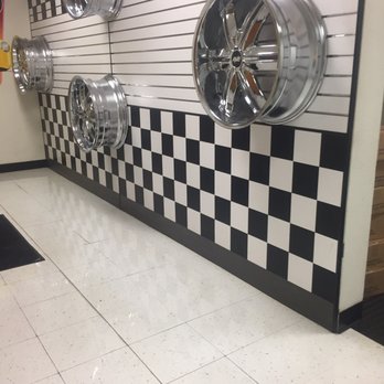 Les Schwab Tire Center - Wheels. - Tires Near Me - Springfield, Oregon Les Schwab Tire Center - Wheels. - Tires Near Me - Springfield, Oregon