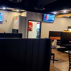 Dick's Wings & Grill - Youngerman Cir