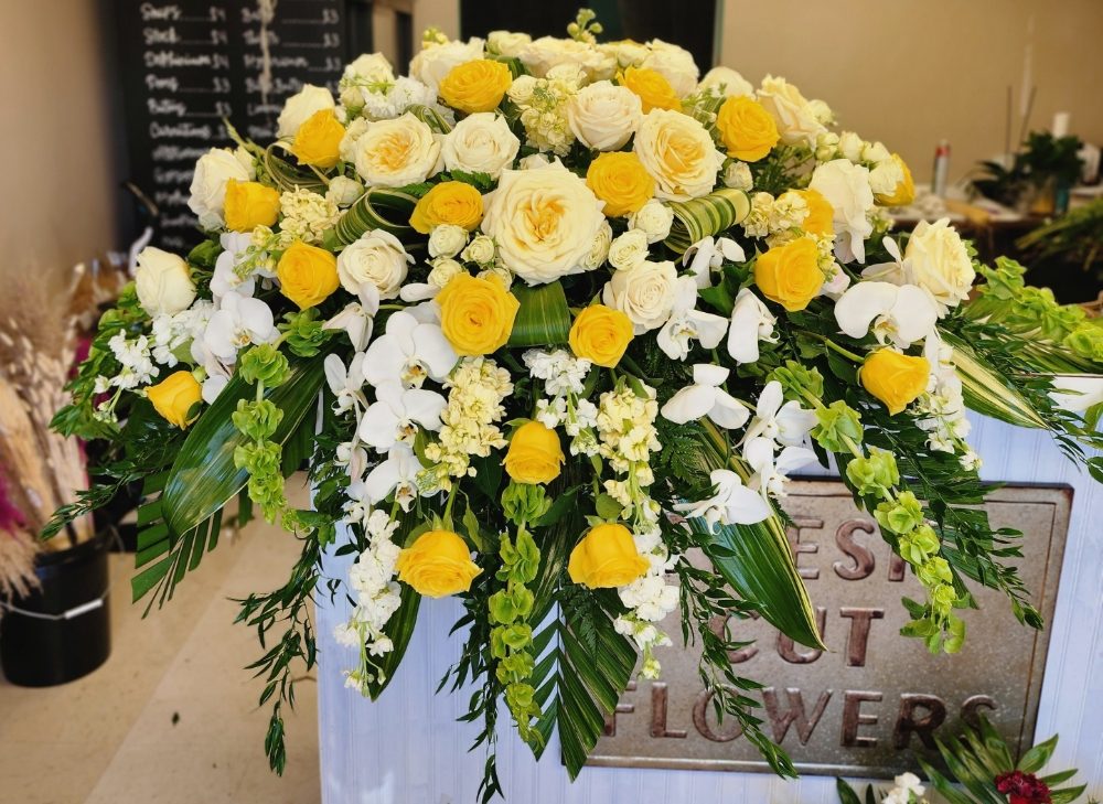 ELGIN FLOWER SHOP Updated August 2024 10 Photos 106B Depot St