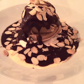 Marlowe - This starts with a V...Vantolin? Lol I can't remember...but it's the most popular dessert on the menu. Delicious! - Diners Near Me - San Francisco, California