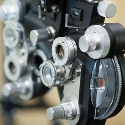 Optometric Eye Care Center - Phoropter
