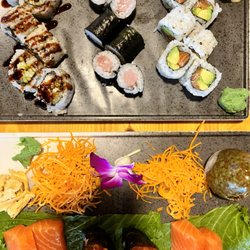 W & Z Asian Bistro & Sushi Bar