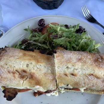 Restaurant Focaccio - Chicken sandwich - Italian Near Me - Dorval, Quebec Restaurant Focaccio - Chicken sandwich - Italian Near Me - Dorval, Quebec