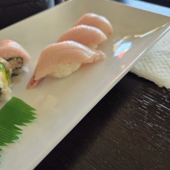 Zen 5 Sushi - Roll - Sushi Bars Near Me - San Diego, California Zen 5 Sushi - Roll - Sushi Bars Near Me - San Diego, California