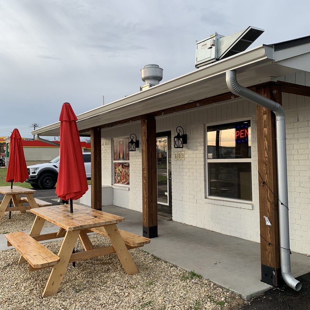 Taqueria El Taco - the outside of the restaurant - Mexican Near Me - Belton, Texas Taqueria El Taco - the outside of the restaurant - Mexican Near Me - Belton, Texas