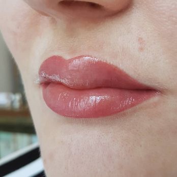 Permanent Schön - Lippenmodellage Nude. Direkt nach der Behandlung. - Permanent Makeup Near Me - Cologne, NW