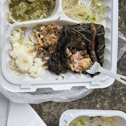 He Meaʻono Poi - The plate that comes with a bit of everything, and an extra order of long rice noodles.
