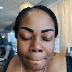 VT Nails & Spa - Eyebrow tinting and eyelash extensions